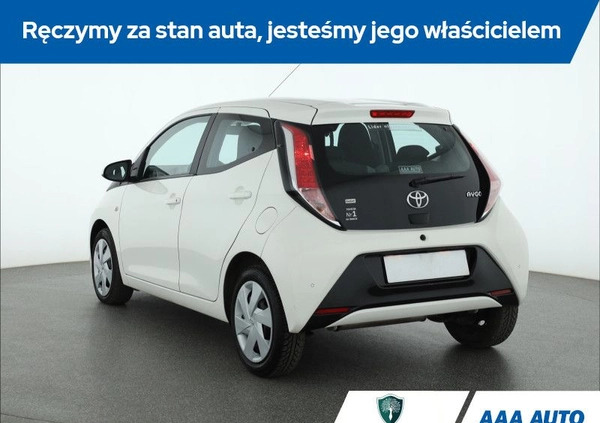 Toyota Aygo cena 37000 przebieg: 61479, rok produkcji 2016 z Skawina małe 211